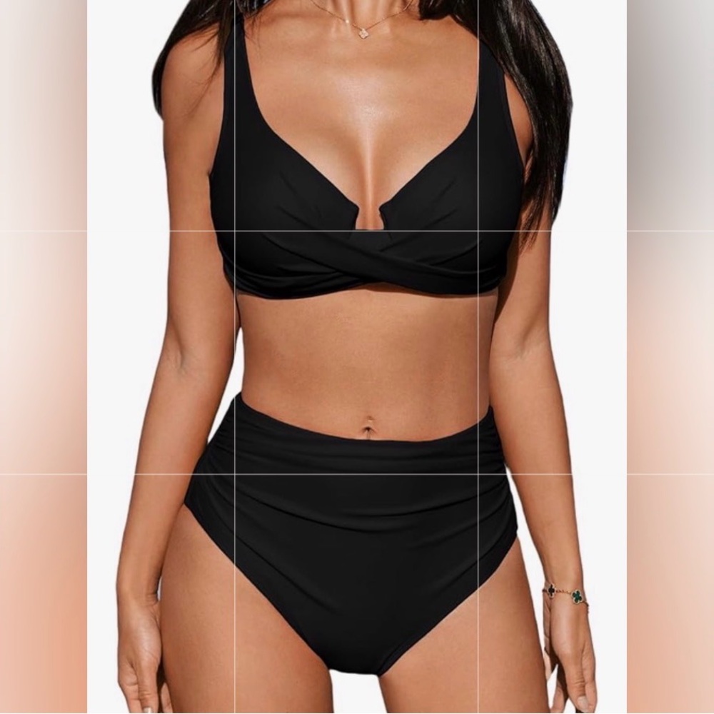 NWT Cupshe Women’s 2 Piece Underwire and High Waist Black Bikini Swimsuit / M